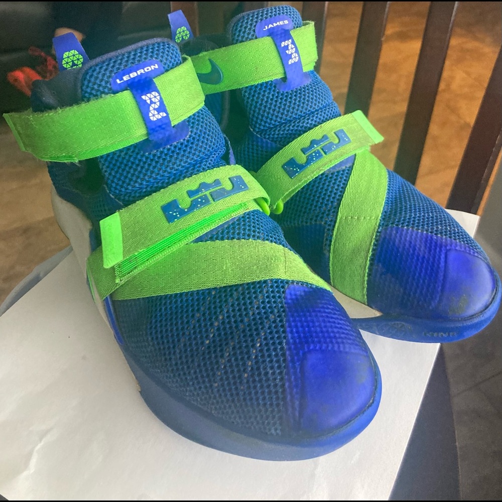 BUY NOW! PRICE DROP! Gently used Nike Lebron  James soldier 9’s, size 4y, boys